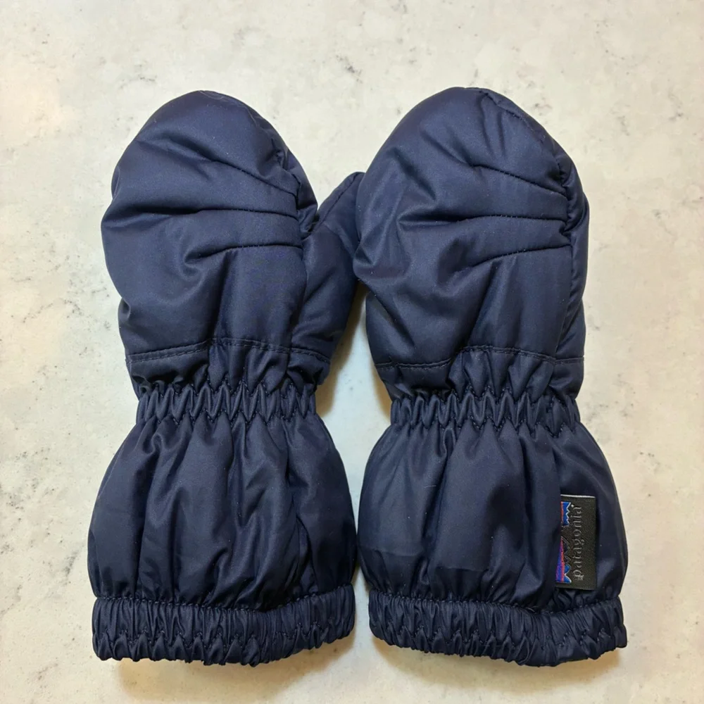 Patagonia Baby Puff Mittens in New Navy